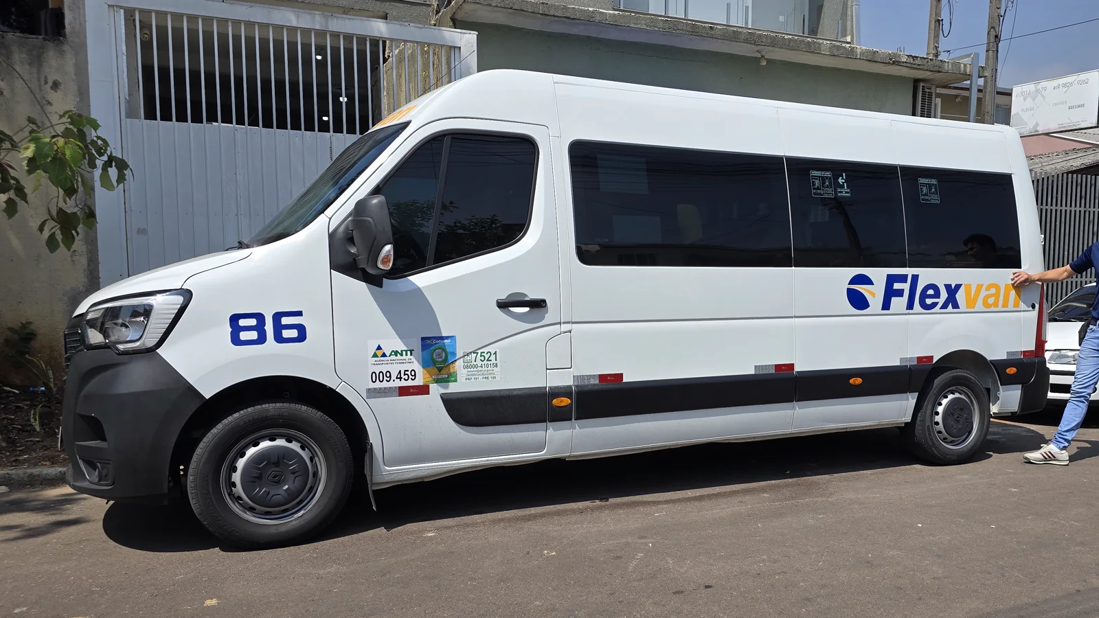 Renault Master executiva 86 da frota FlexVan em Curitiba